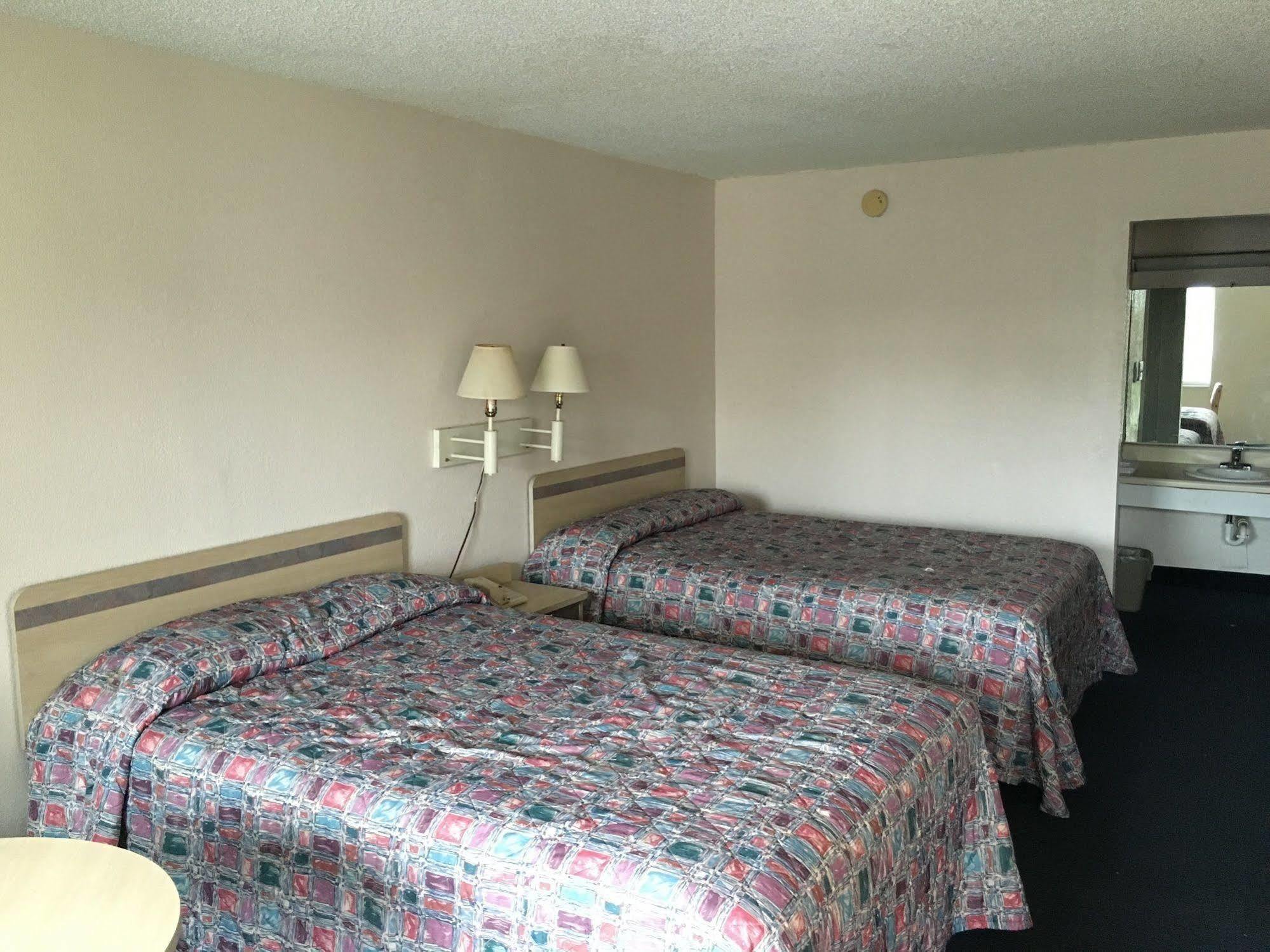 Oyo Hotel New Port Richey Gulf Beach Us 19 Екстер'єр фото
